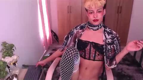 Snapshot of machissex chatting on 16, 12, 2024 machissex online show from 16, 12, 2024