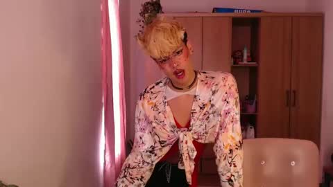 Snapshot of machissex chatting on 18, 12, 2024 machissex online show from 18, 12, 2024