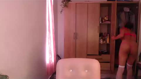 Snapshot of machissex chatting on 28, 12, 2024 machissex online show from 28, 12, 2024