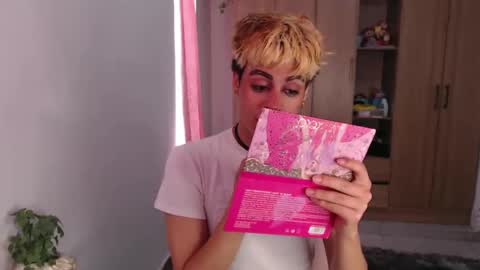 Snapshot of machissex chatting on 3, 1, 2025 machissex online show from 3, 1, 2025