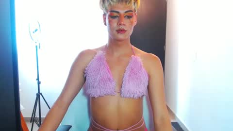 Snapshot of machissex chatting on 27, 2, 2025 machissex online show from 27, 2, 2025