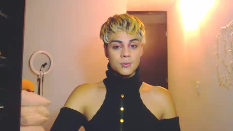 Snapshot of machissex chatting on 5, 3, 2025 machissex online show from 5, 3, 2025