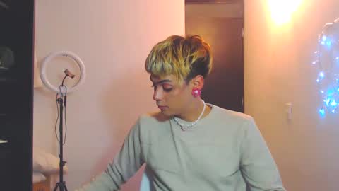 Snapshot of machissex chatting on 8, 3, 2025 machissex online show from 8, 3, 2025