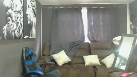 Snapshot of machissex chatting on 10, 9, 2025 machissex online show from 10, 9, 2025