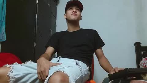 Snapshot of macho_dom chatting on 15, 9, 2025 MACHO DOMINANTE online show from 15, 9, 2025