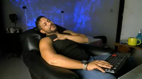 Snapshot of machohandsome chatting on 23, 6, 2026 Javier papichulo master how do you want online show from 23, 6, 2026