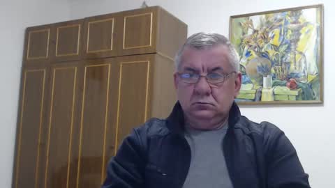 Macho online show from 1, 1, 2025