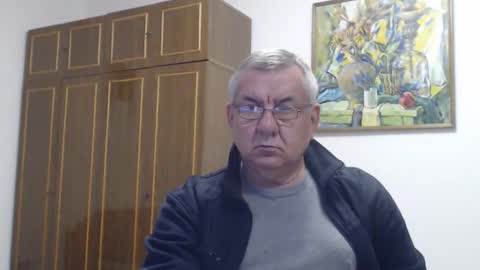 Snapshot of machomale3 chatting on 4, 11, 2025 Macho online show from 4, 11, 2025