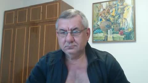 Snapshot of machomale3 chatting on 22, 11, 2025 Macho online show from 22, 11, 2025