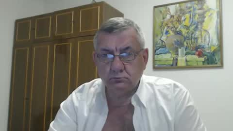 Snapshot of machomale3 chatting on 17, 12, 2025 Macho online show from 17, 12, 2025
