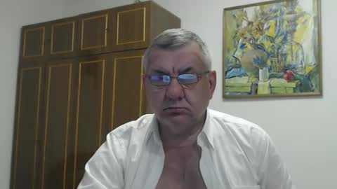 Snapshot of machomale3 chatting on 20, 12, 2025 Macho online show from 20, 12, 2025