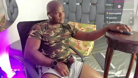 MACKBIG DICK im a damn dominant I like ATMs INSTAGRAM Edwinaragonc online show from 16, 5, 2026