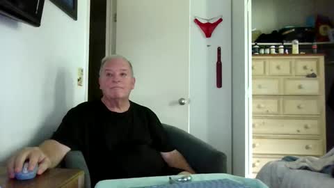 Snapshot of mackdocc001 chatting on 7, 4, 2026 mackdocc001 online show from 7, 4, 2026