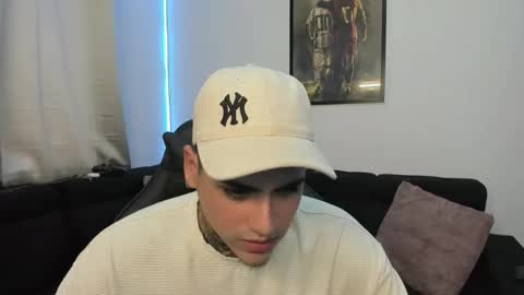 Snapshot of mad_maxxx1 chatting on 25, 1, 2025 max online show from 25, 1, 2025