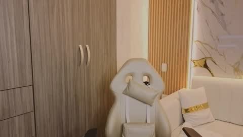 Madam Hott  online show from 20, 10, 2025