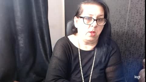 Snapshot of madam_sanjanne chatting on 5, 10, 2025 Madam Sanjanne online show from 5, 10, 2025