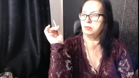 Snapshot of madam_sanjanne chatting on 6, 10, 2025 Madam Sanjanne online show from 6, 10, 2025