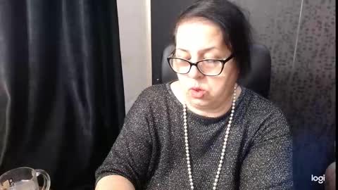 Snapshot of madam_sanjanne chatting on 7, 10, 2025 Madam Sanjanne online show from 7, 10, 2025