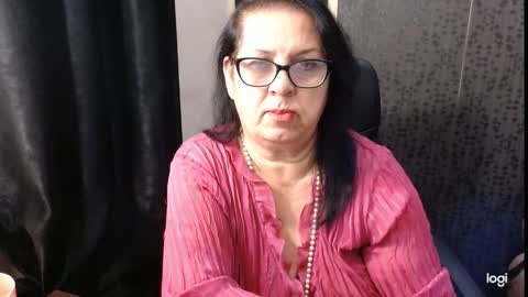 Snapshot of madam_sanjanne chatting on 9, 10, 2025 Madam Sanjanne online show from 9, 10, 2025