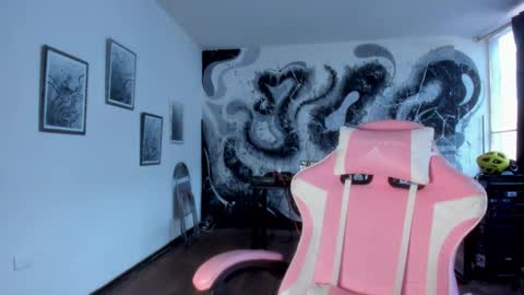 Snapshot of madam_sativa chatting on 5, 11, 2025 di online show from 5, 11, 2025