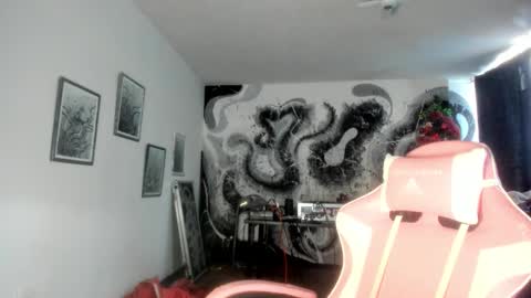 Snapshot of madam_sativa chatting on 1, 12, 2025 di online show from 1, 12, 2025