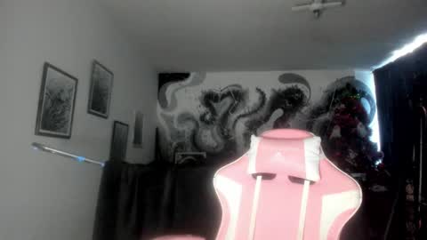 Snapshot of madam_sativa chatting on 16, 12, 2025 di online show from 16, 12, 2025