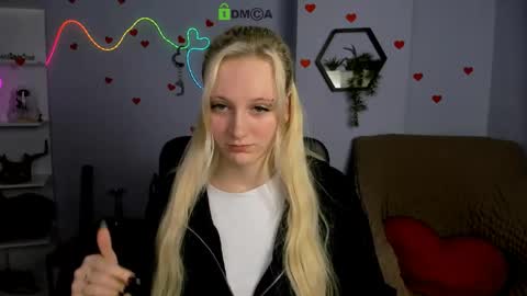 Snapshot of madam_ulis chatting on 30, 4, 2026 Ulis online show from 30, 4, 2026