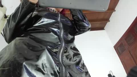 Snapshot of madame_ibby chatting on 19, 11, 2025 madame ibby online show from 19, 11, 2025