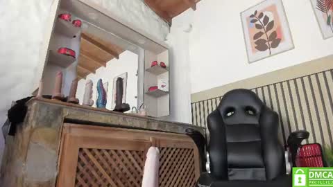 Snapshot of madame_ibby chatting on 18, 6, 2026 madame ibby online show from 18, 6, 2026