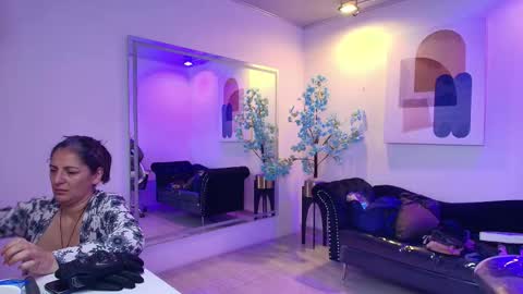 Madame Scarllet  online show from 7, 2, 2026