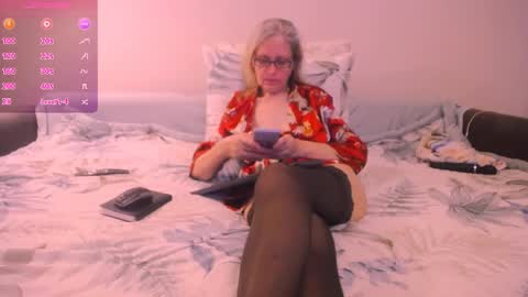 Snapshot of madamesquirttatti chatting on 30, 4, 2026 MadameSquirtTatti online show from 30, 4, 2026