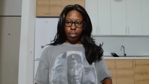 Snapshot of madamindigo chatting on 13, 10, 2025 YourMadamIndigo online show from 13, 10, 2025