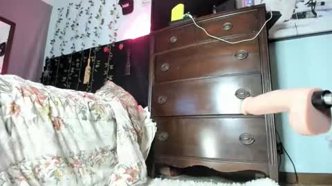 Maddi Avalon online show from 19, 2, 2026