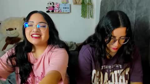 Snapshot of maddie_and_chelsea_ chatting on 2, 10, 2025 Maddie and Chelsea online show from 2, 10, 2025