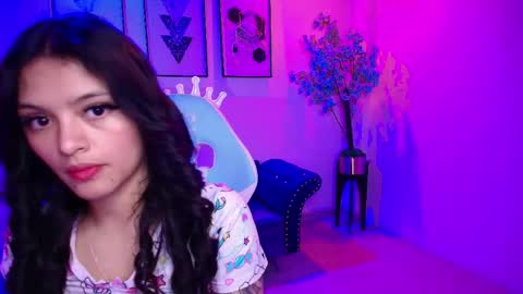 maddie_t18 online show from 8, 6, 2026