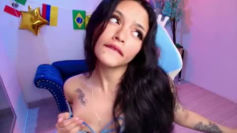 maddie_t18 online show from 17, 6, 2026