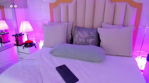 Snapshot of maddieparker chatting on 13, 3, 2026 online show from 13, 3, 2026