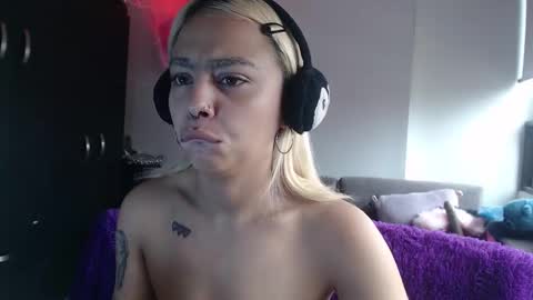 maddiie and clyde online show from 15, 2, 2026