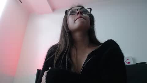 Snapshot of maddy_14 chatting on 29, 10, 2025 Maddy UwU online show from 29, 10, 2025