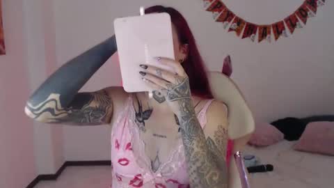 Snapshot of maddy_vicius19 chatting on 19, 10, 2025 maddy_vicius19 online show from 19, 10, 2025