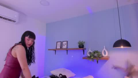 Snapshot of maddy_walker chatting on 5, 11, 2025 Maddy online show from 5, 11, 2025