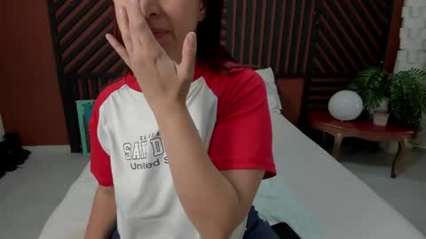 Snapshot of madelaine_blosson chatting on 12, 4, 2026 Madelaine online show from 12, 4, 2026