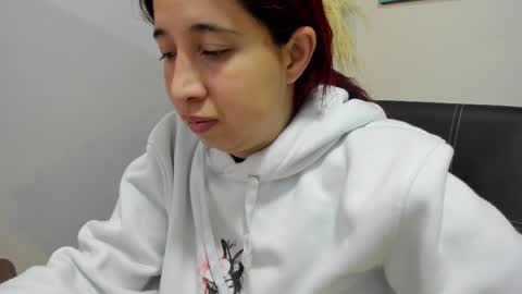Snapshot of madelaine_blosson chatting on 21, 4, 2026 Madelaine online show from 21, 4, 2026