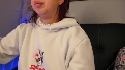 Snapshot of madelaine_blosson chatting on 7, 5, 2026 Madelaine online show from 7, 5, 2026