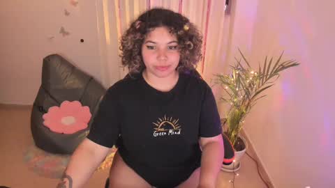 madelaine_taylor online show from 25, 2, 2025