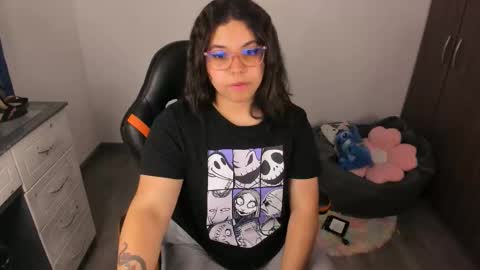 madelaine_taylor online show from 12, 10, 2025