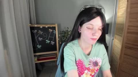 madelaines online show from 26, 11, 2025