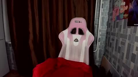 madelaines online show from 13, 4, 2026