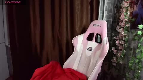 madelaines online show from 27, 4, 2026