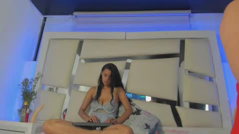 Snapshot of madeline_js chatting on 4, 10, 2025 madeline_js online show from 4, 10, 2025